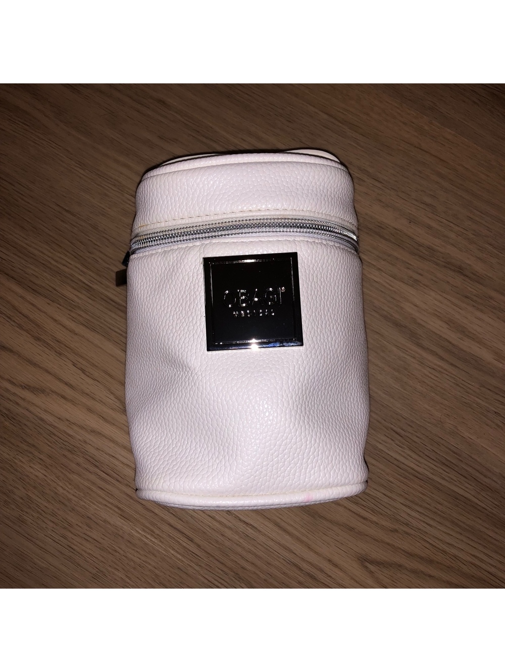 OBAGI MEDICAL PEBBLED LEATHER MAKEUP VARIETY TRAVEL COSMETIC BAG WHITE